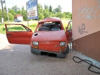 Obraz przedstawiający Pijany kierowca malucha spowodował wypadek w Horyńcu-Zdroju. Pasażerkę zabrał śmigłowiec