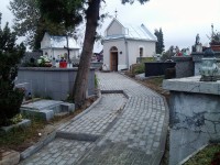 Obraz przedstawiający Polichromie w cmentarnych kapliczkach odzyskają dawny blask