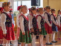 Obraz przedstawiający Pasowanie na uczniów w Szkole Podstawowej w Dachnowie - zdjęcia