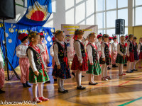 Obraz przedstawiający Pasowanie na uczniów w Szkole Podstawowej w Dachnowie - zdjęcia