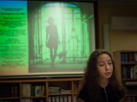 Obraz przedstawiający Wieczór poezji francuskiej w MBP w Lubaczowie - zobacz zdjęcia