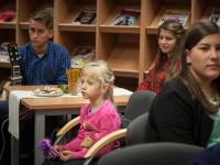 Obraz przedstawiający Wieczór poezji francuskiej w MBP w Lubaczowie - zobacz zdjęcia