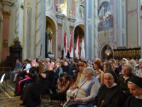 Obraz przedstawiający Uczniowie Zespołu Placówek im. Jana Pawła II wystąpili w Katedrze Lwowskiej