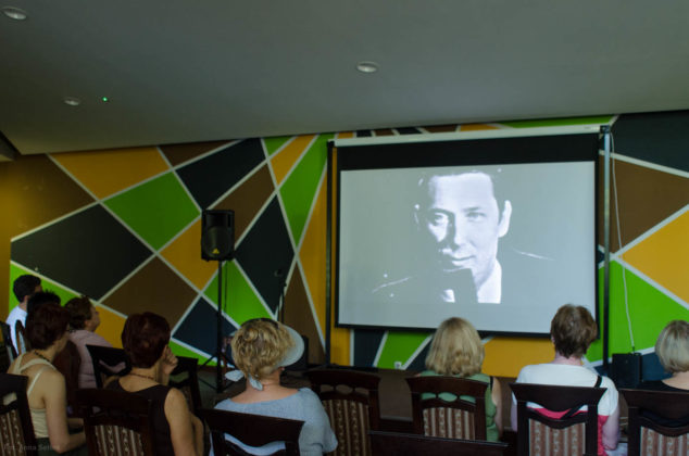 Obraz przedstawiający Artystyczny Zdrój: Za nami wernisaż wystawy i pierwszy spektakl