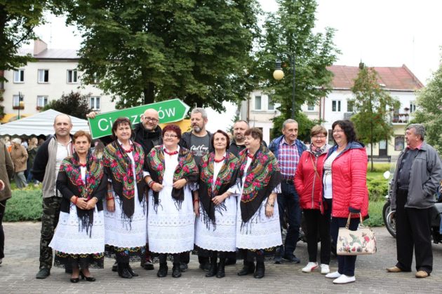 Obraz przedstawiający Gospodynie z Cieszanowa podbijają ogólnopolskie media