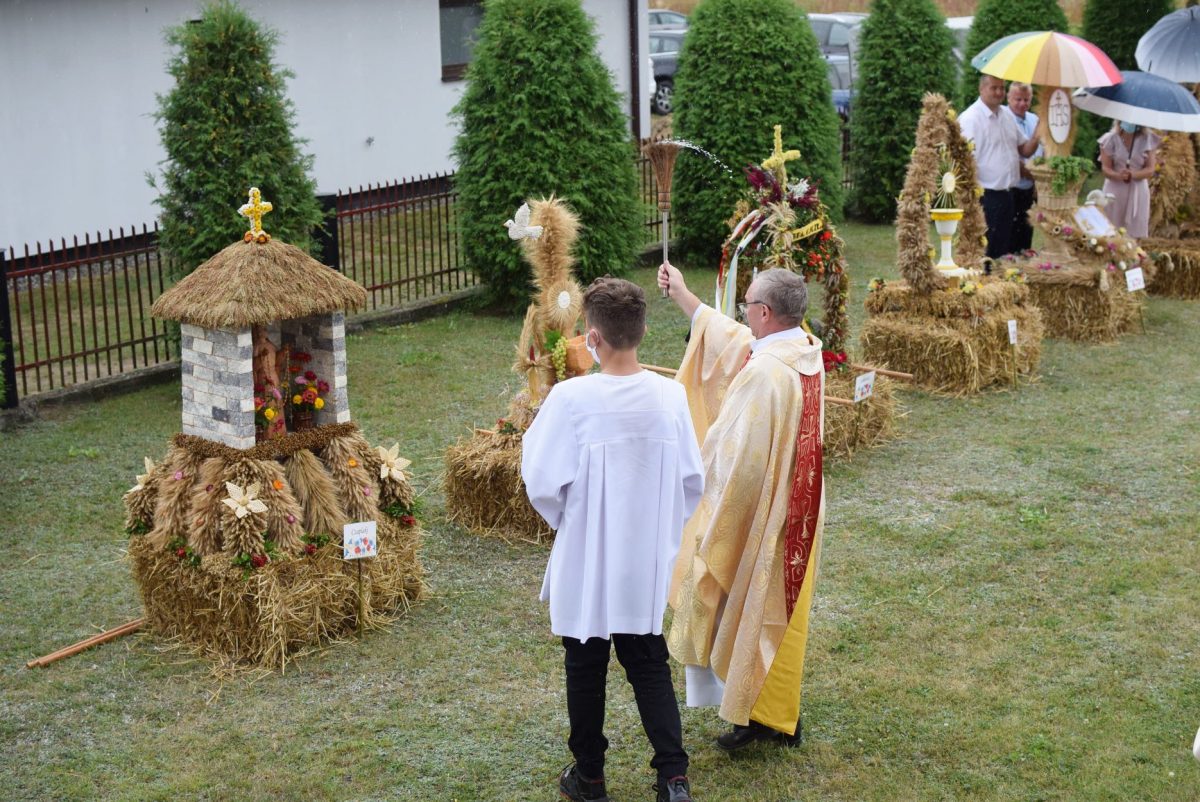 Obraz przedstawiający Dożynki Gminy Wielkie Oczy [ZDJĘCIA]