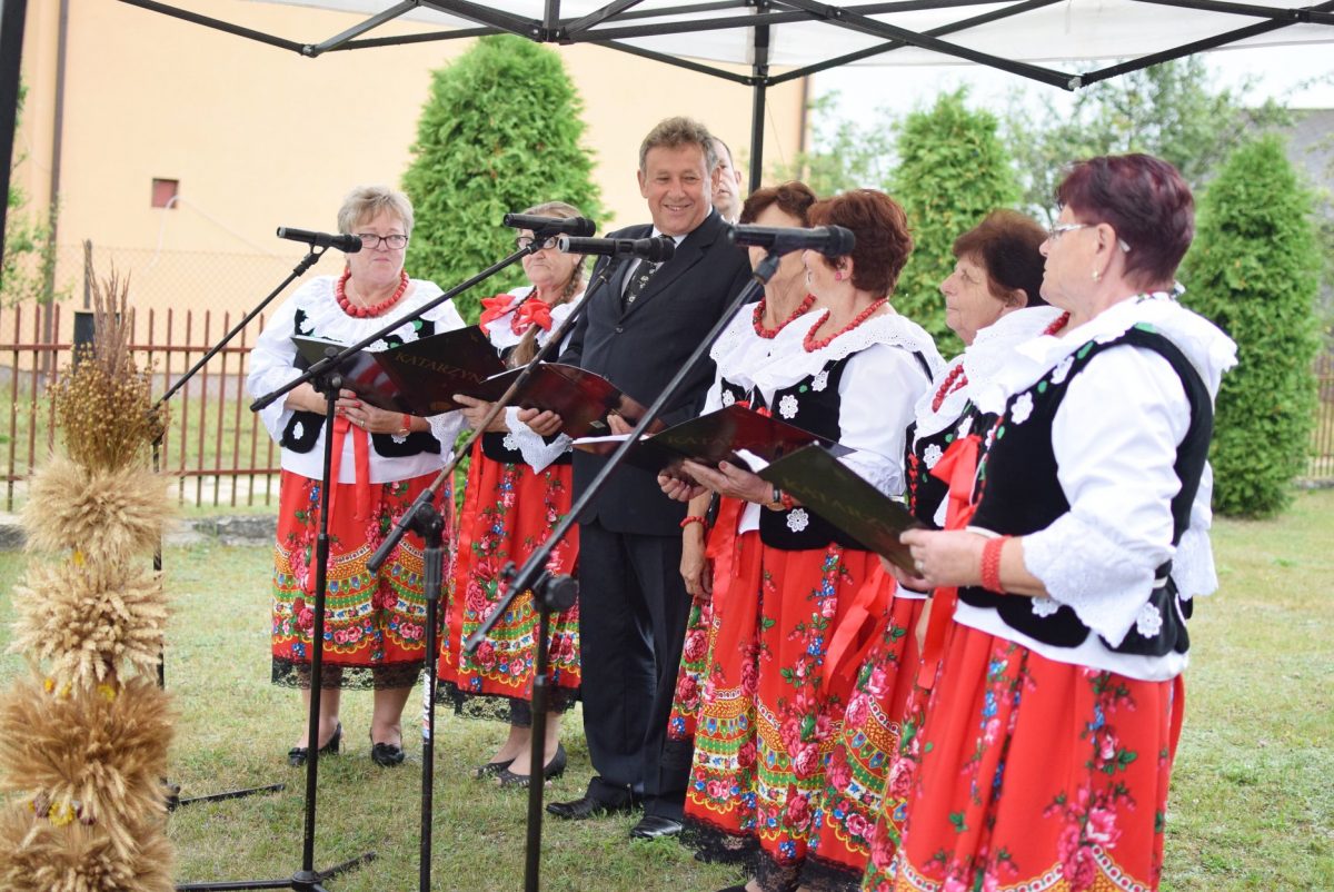 Obraz przedstawiający Dożynki Gminy Wielkie Oczy [ZDJĘCIA]