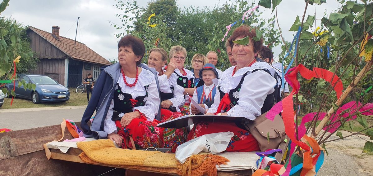 Obraz przedstawiający Dożynki Gminy Wielkie Oczy [ZDJĘCIA]