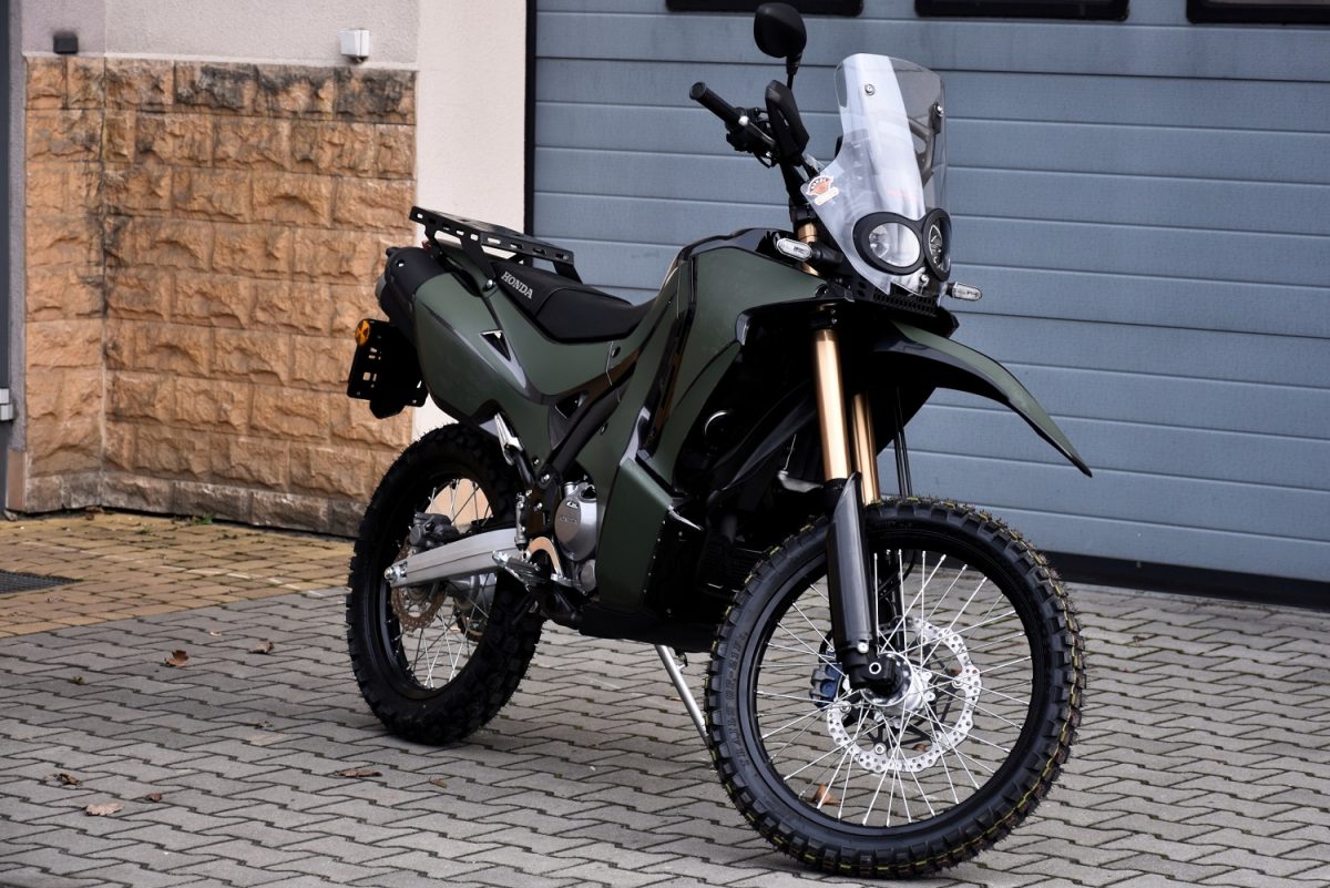 Obraz przedstawiający Nowe motocykle i terenówki w BiOSG [ZDJĘCIA]