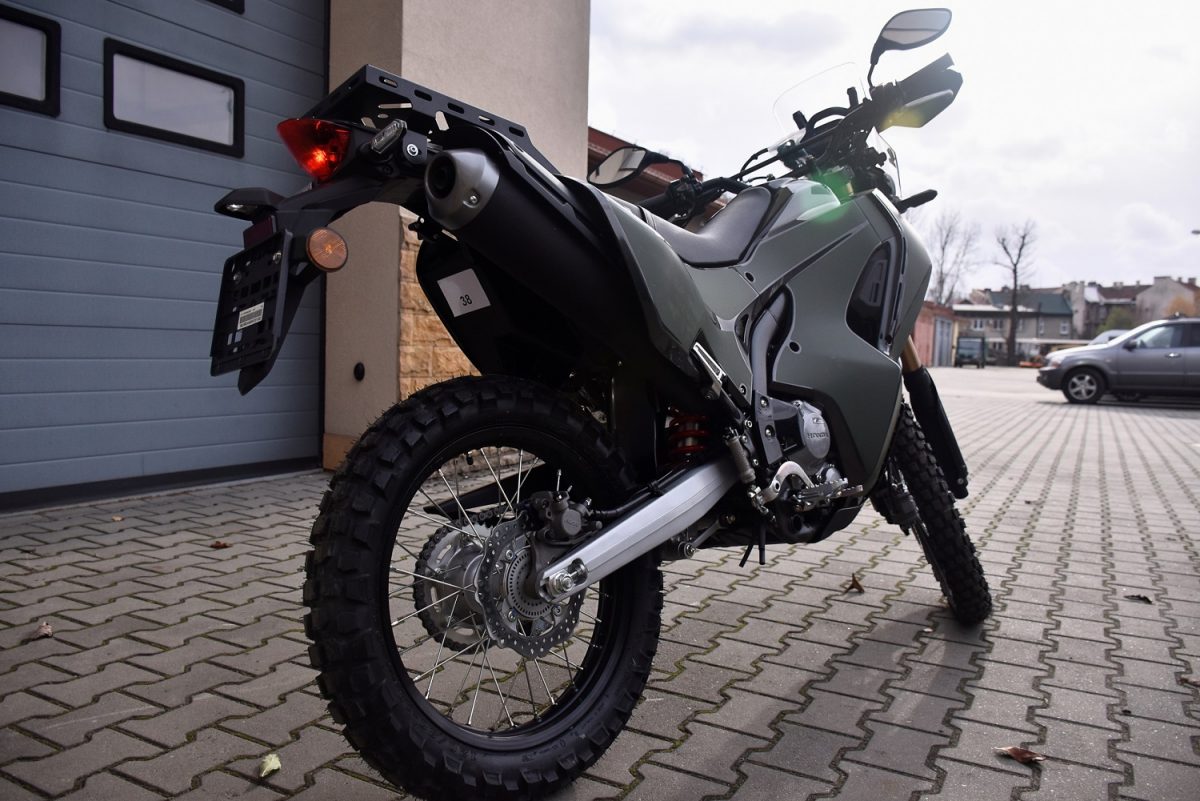 Obraz przedstawiający Nowe motocykle i terenówki w BiOSG [ZDJĘCIA]