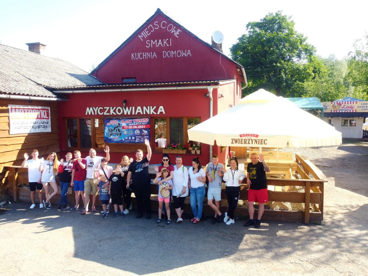 Obraz przedstawiający Podopieczni Domu Dziecka w Nowej Grobli wyjechali w Bieszczady