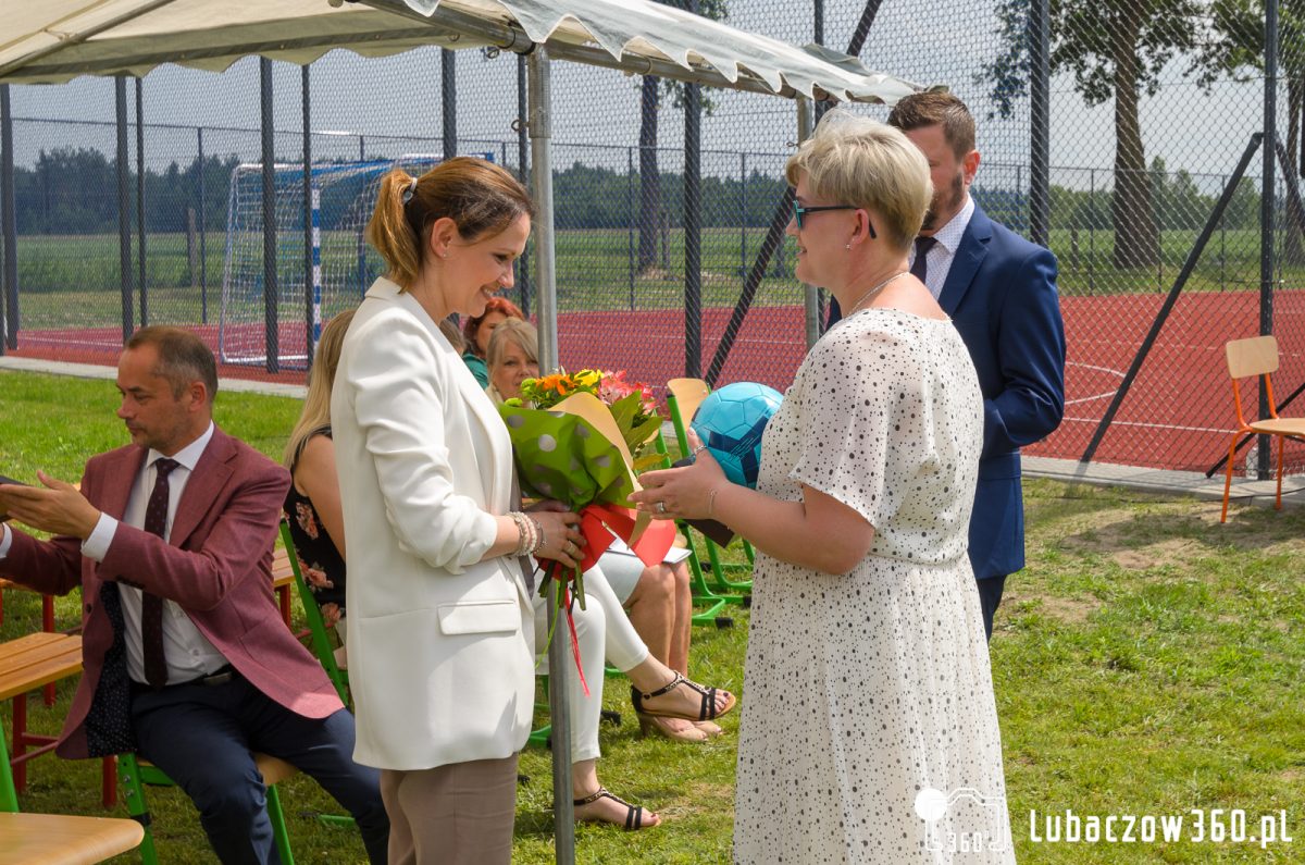 Obraz przedstawiający Uroczyste otwarcie kompleksu boisk w Krowicy Samej [ZDJĘCIA]