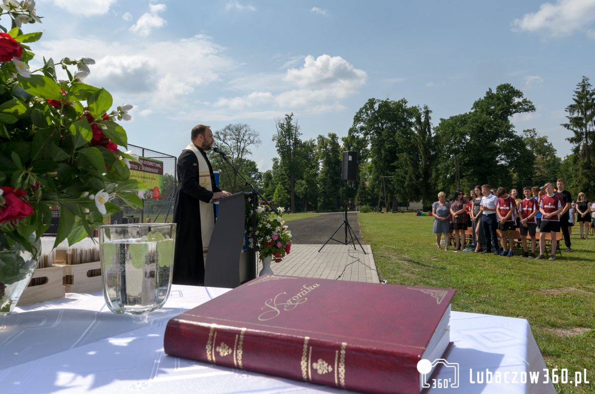 Obraz przedstawiający Uroczyste otwarcie kompleksu boisk w Krowicy Samej [ZDJĘCIA]
