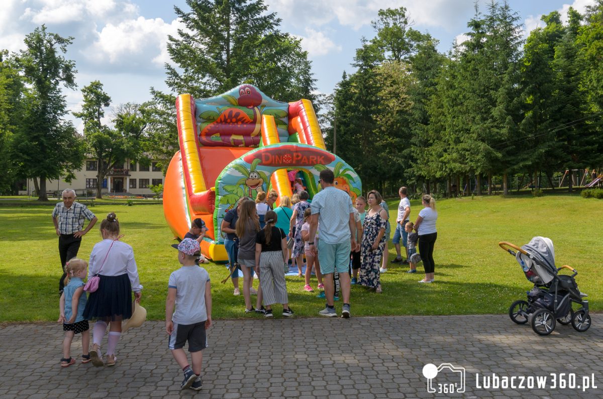 Obraz przedstawiający Uroczyste otwarcie kompleksu boisk w Krowicy Samej [ZDJĘCIA]