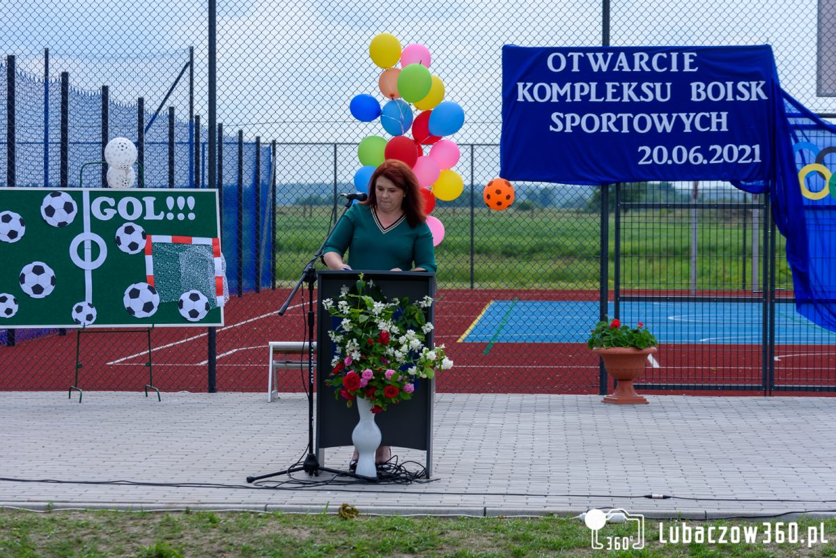 Obraz przedstawiający Uroczyste otwarcie kompleksu boisk w Krowicy Samej [ZDJĘCIA]