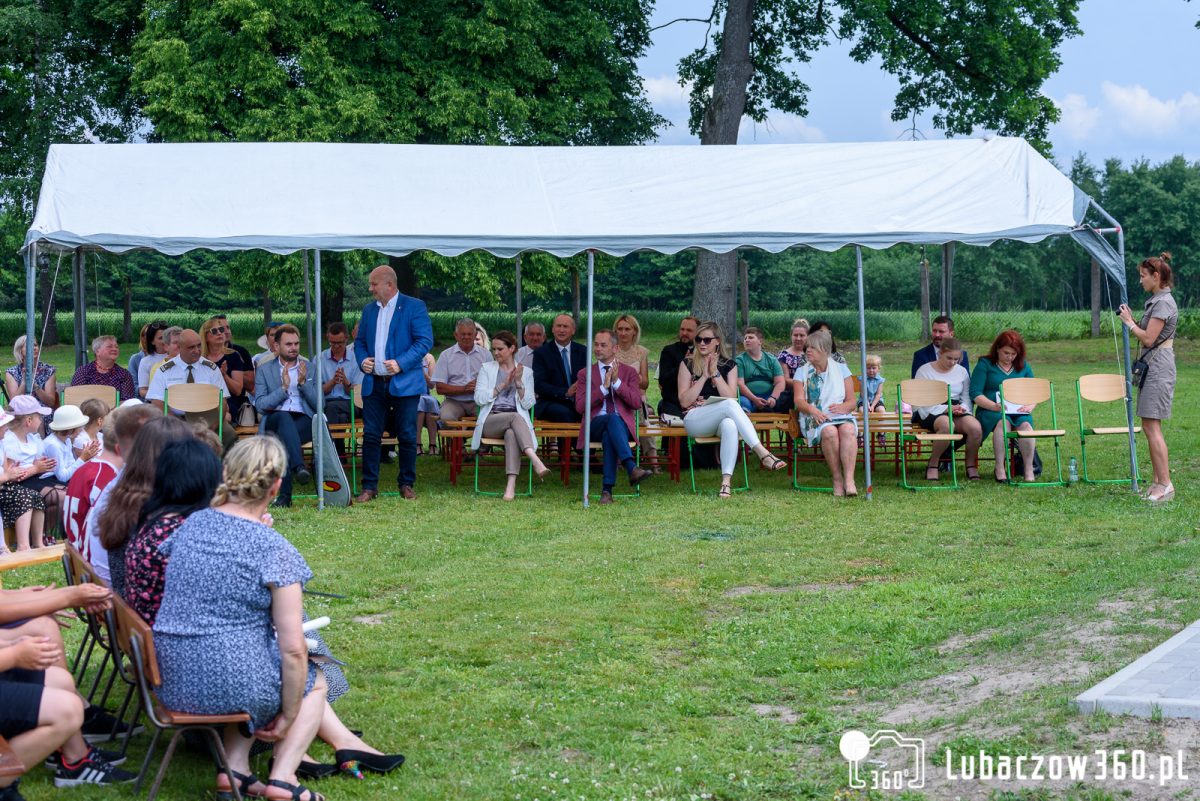 Obraz przedstawiający Uroczyste otwarcie kompleksu boisk w Krowicy Samej [ZDJĘCIA]