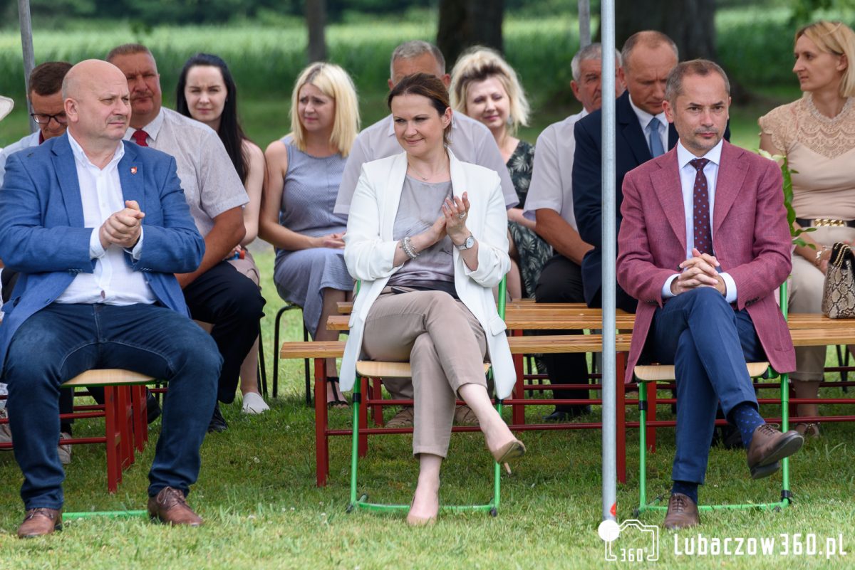 Obraz przedstawiający Uroczyste otwarcie kompleksu boisk w Krowicy Samej [ZDJĘCIA]