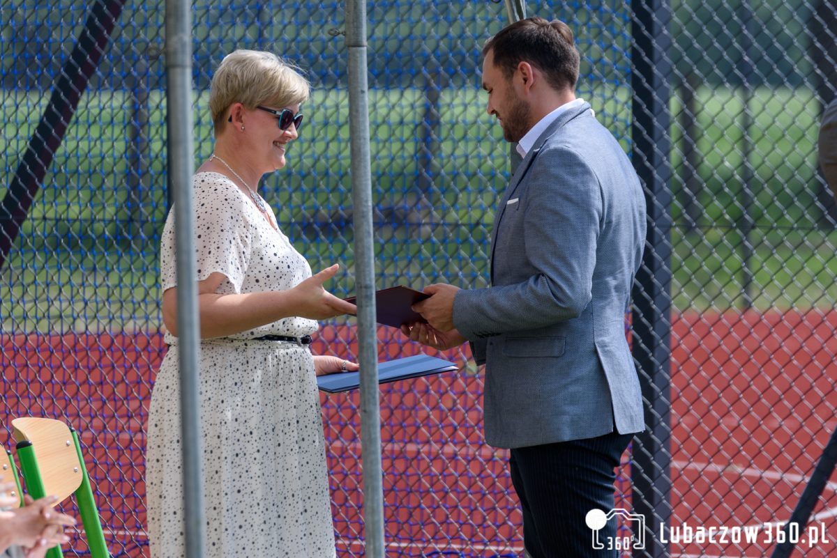 Obraz przedstawiający Uroczyste otwarcie kompleksu boisk w Krowicy Samej [ZDJĘCIA]