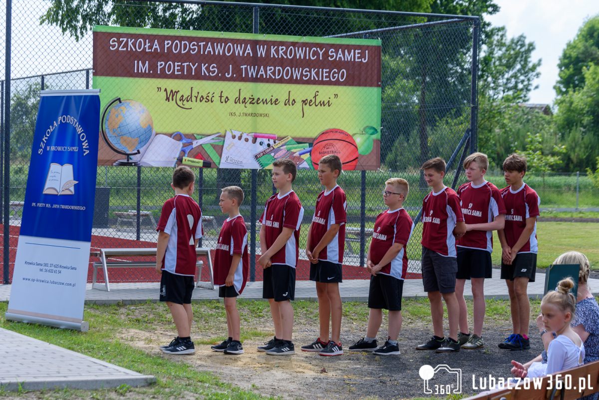 Obraz przedstawiający Uroczyste otwarcie kompleksu boisk w Krowicy Samej [ZDJĘCIA]