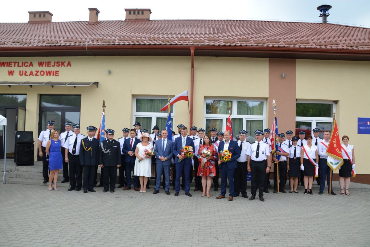 Obraz przedstawiający Uroczyste poświęcenie wozu strażackiego w Ułazowie