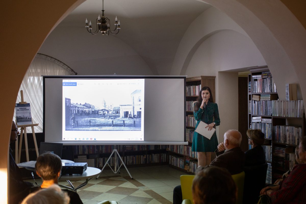 Obraz przedstawiający Spotkanie z Adamem Szczupakiem w Oleszycach [ZDJĘCIA]