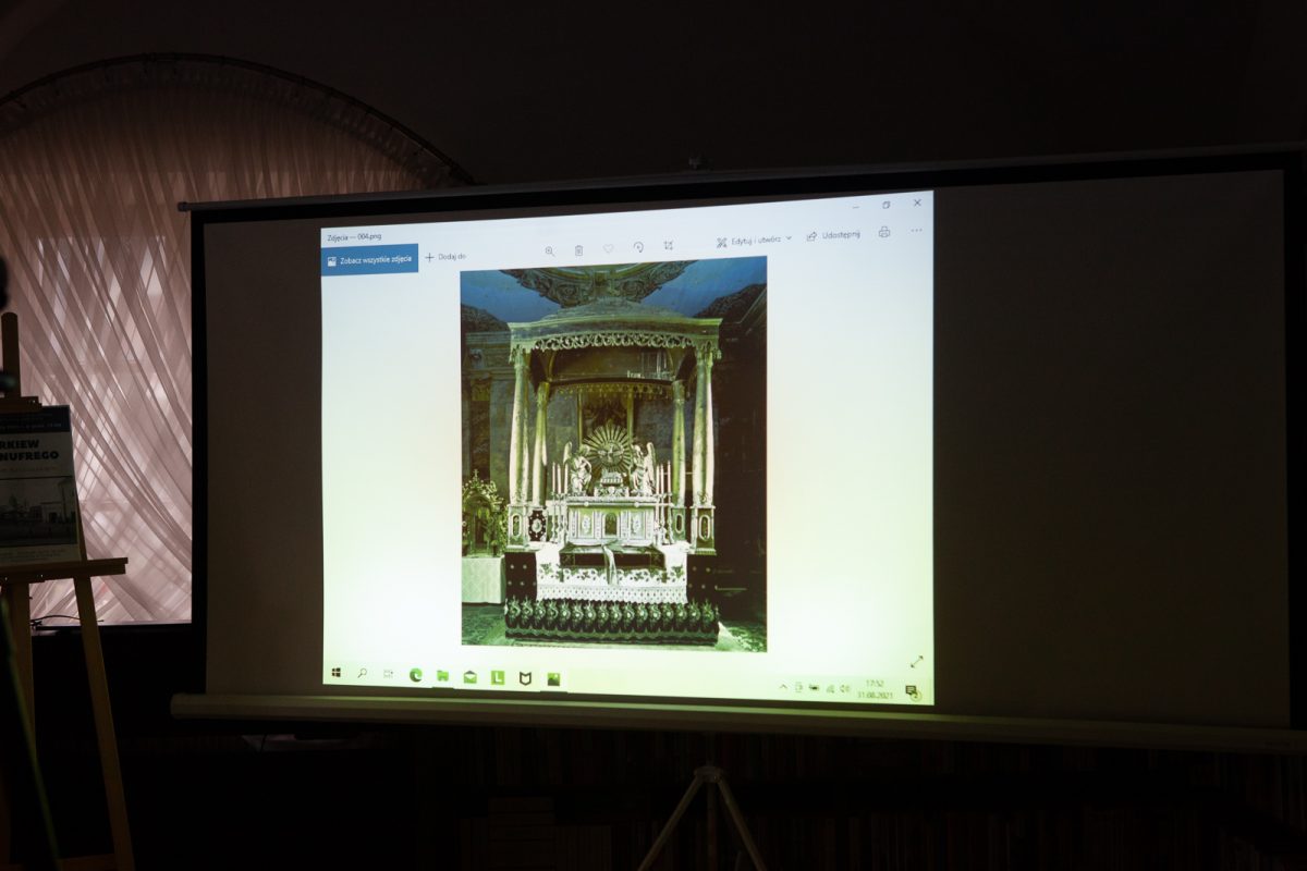 Obraz przedstawiający Spotkanie z Adamem Szczupakiem w Oleszycach [ZDJĘCIA]