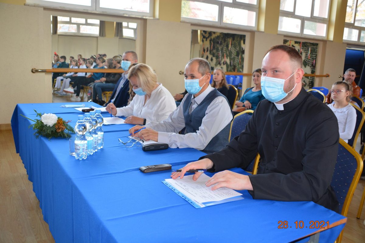 Obraz przedstawiający Stary Dzików: Znamy wyniki Gminnego Konkursu Poezji Religijnej