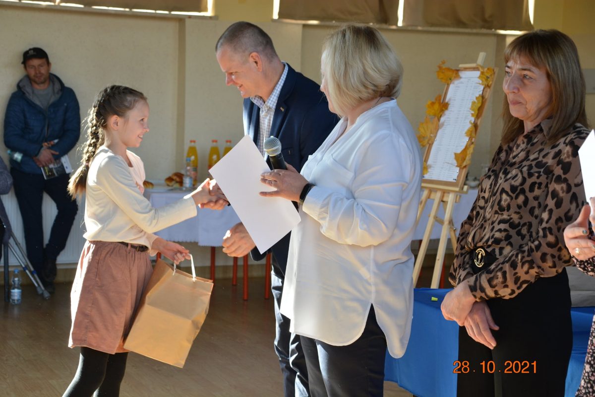 Obraz przedstawiający Stary Dzików: Znamy wyniki Gminnego Konkursu Poezji Religijnej