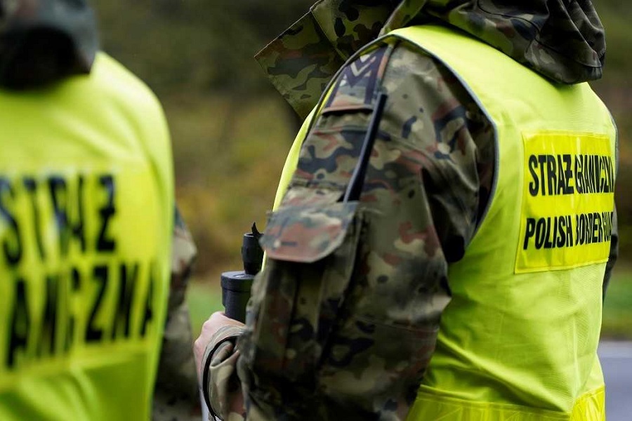 Obraz przedstawiający Budomierz: Straż Graniczna zatrzymała dwóch nielegalnych imigrantów