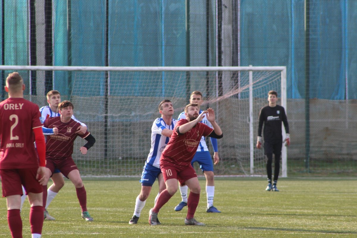 Obraz przedstawiający Pogoń-Sokoł Lubaczów wygrywa z GKS Orły [ZDJĘCIA]