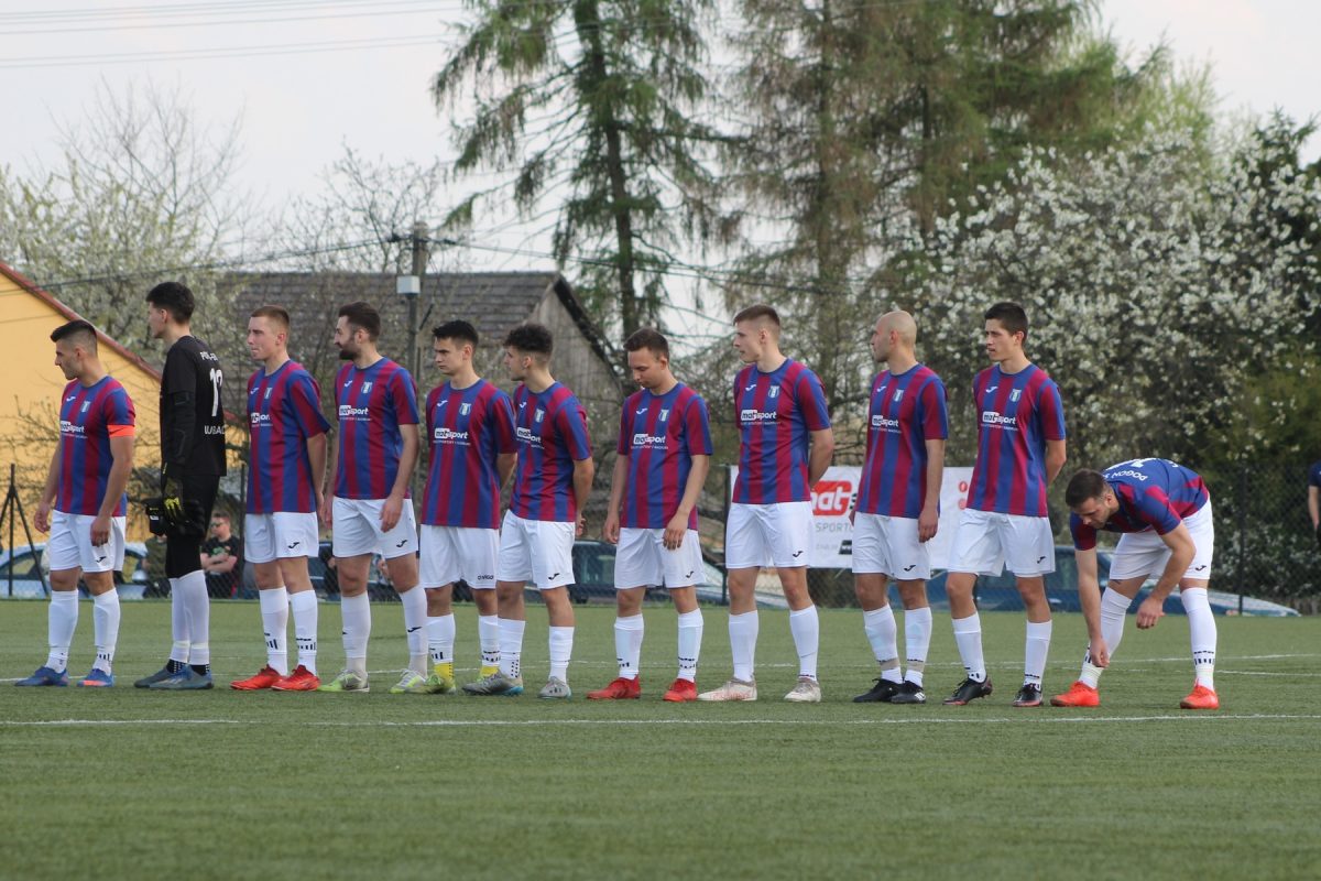 Obraz przedstawiający Pogoń-Sokół Lubaczów na remis z liderem [ZDJĘCIA]