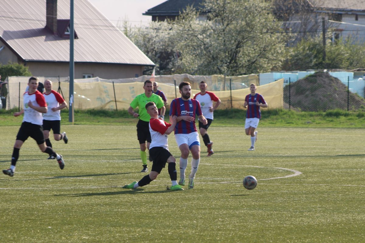 Obraz przedstawiający Pogoń-Sokół Lubaczów na remis z liderem [ZDJĘCIA]