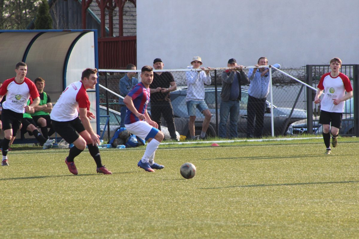 Obraz przedstawiający Pogoń-Sokół Lubaczów na remis z liderem [ZDJĘCIA]