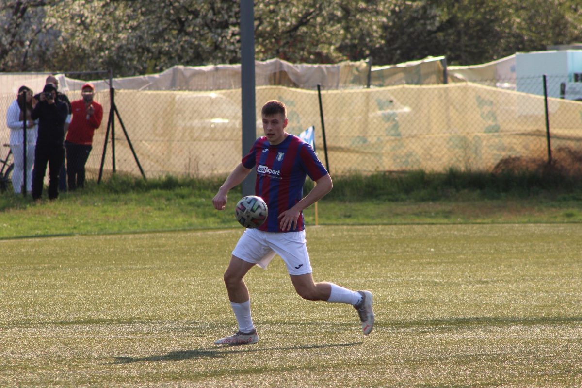 Obraz przedstawiający Pogoń-Sokół Lubaczów na remis z liderem [ZDJĘCIA]