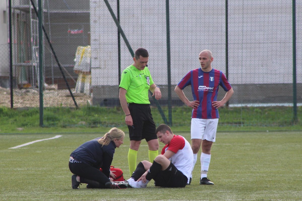 Obraz przedstawiający Pogoń-Sokół Lubaczów na remis z liderem [ZDJĘCIA]