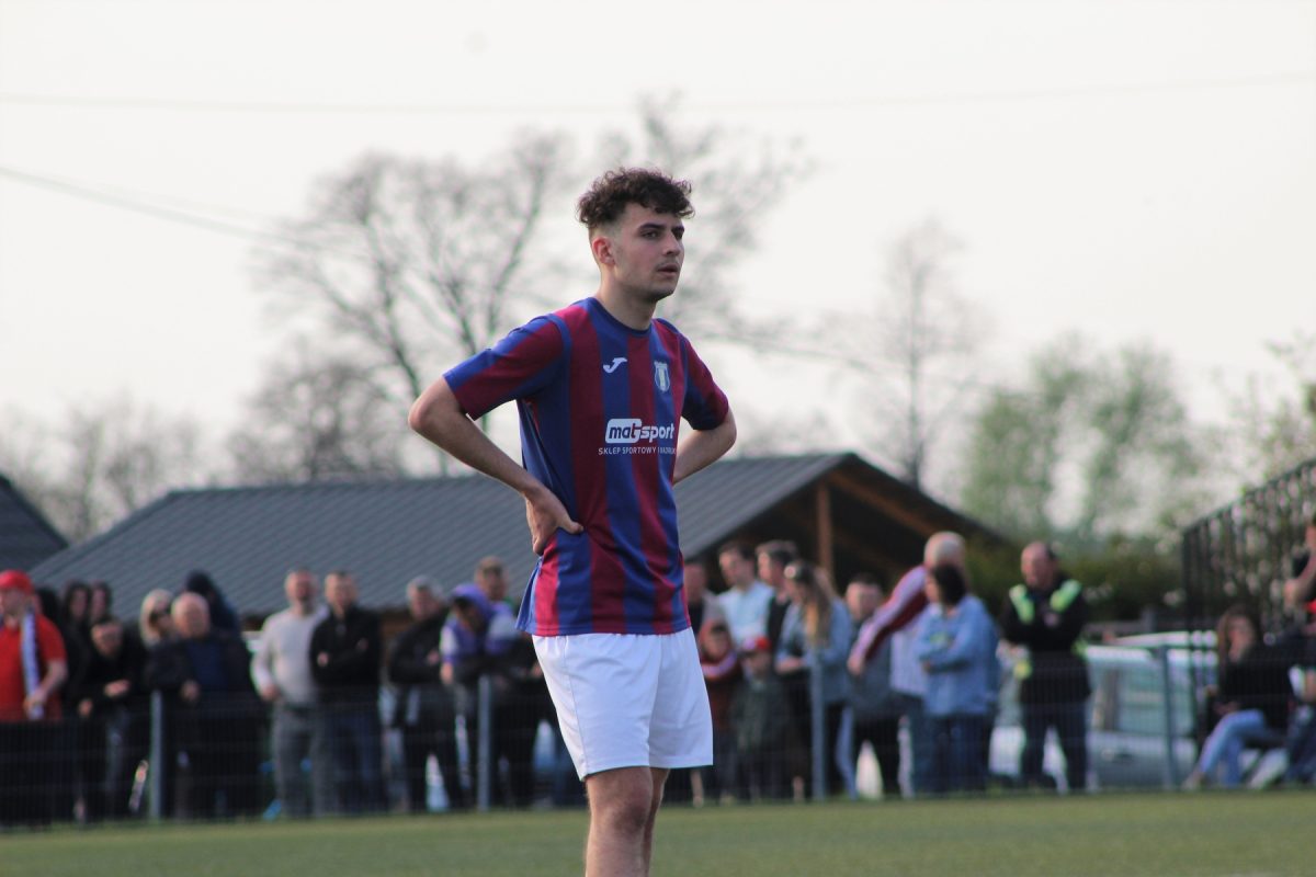 Obraz przedstawiający Pogoń-Sokół Lubaczów na remis z liderem [ZDJĘCIA]
