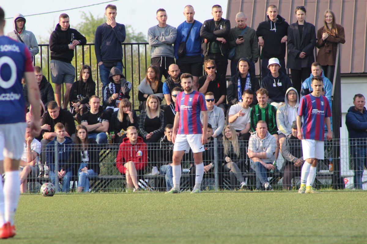 Obraz przedstawiający Pogoń-Sokół Lubaczów na remis z liderem [ZDJĘCIA]