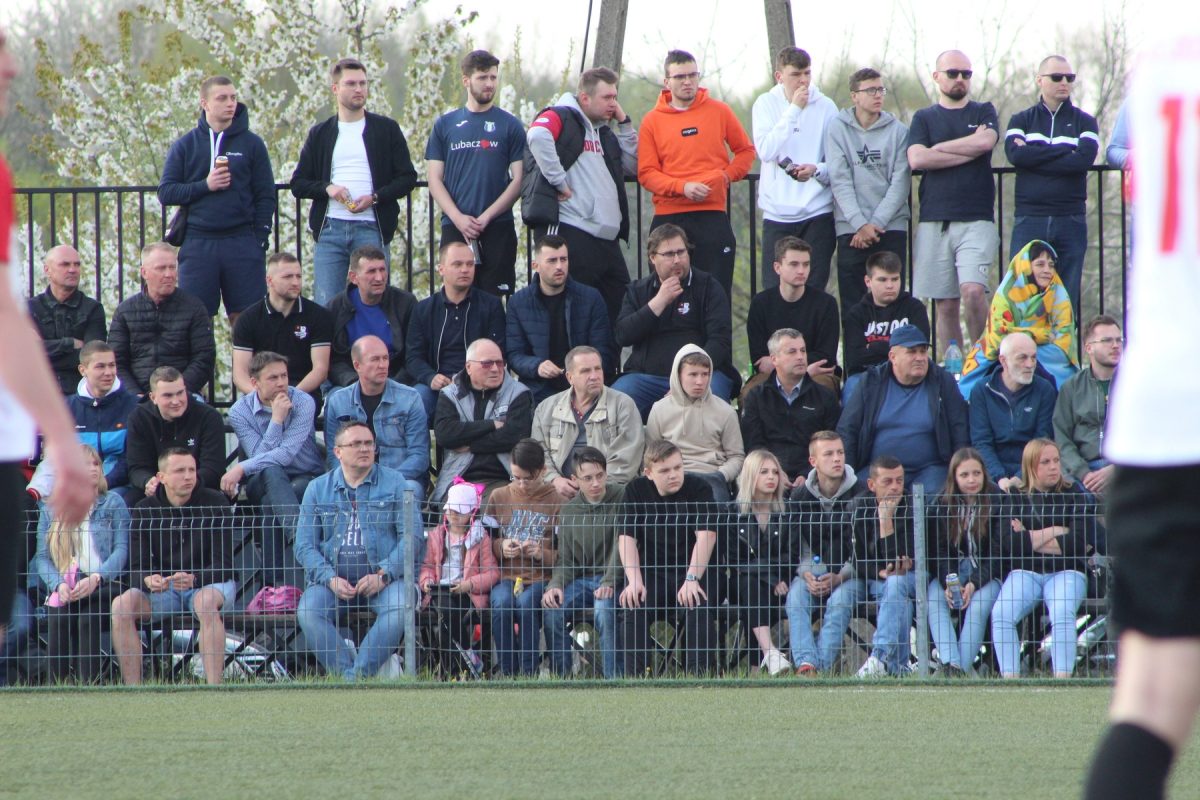 Obraz przedstawiający Pogoń-Sokół Lubaczów na remis z liderem [ZDJĘCIA]