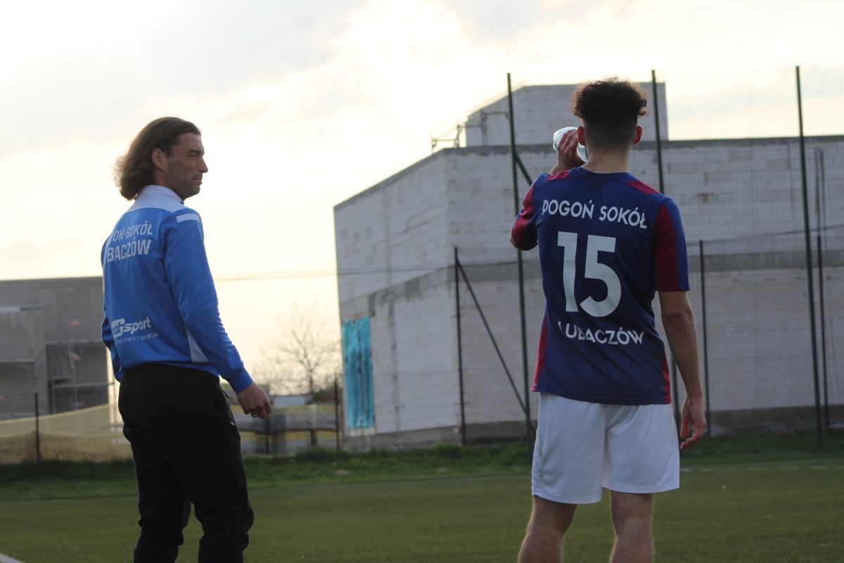 Obraz przedstawiający Pogoń-Sokół Lubaczów na remis z liderem [ZDJĘCIA]