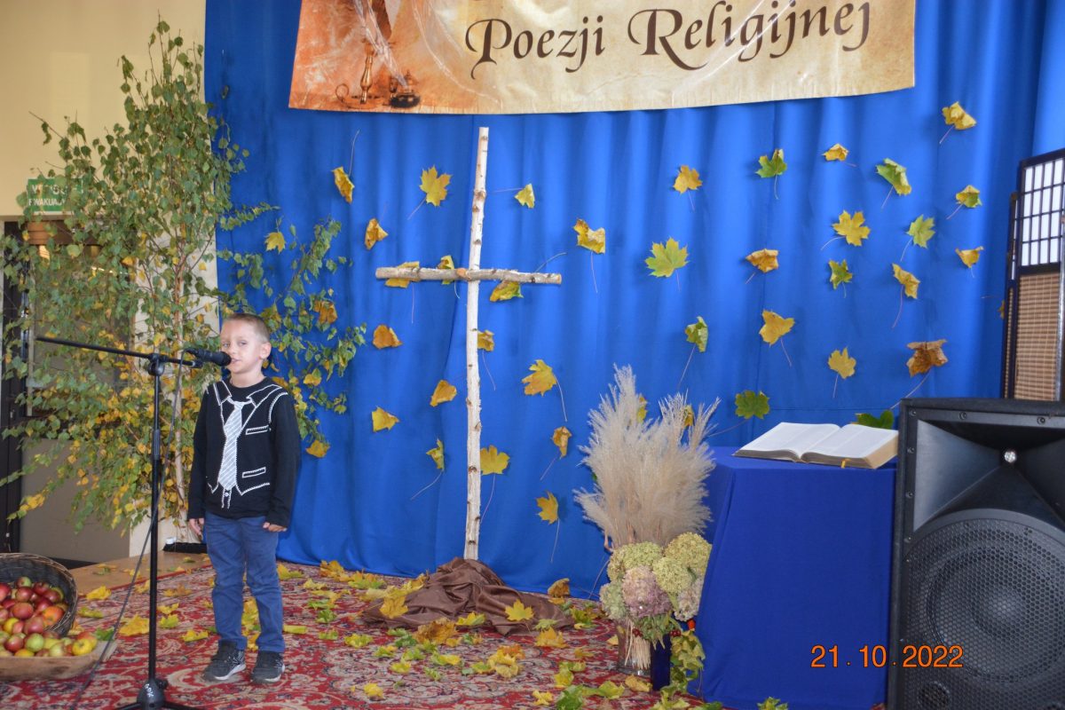 Obraz przedstawiający Gminny Konkurs Poezji Religijnej w Starym Dzikowie [WYNIKI, ZDJĘCIA]