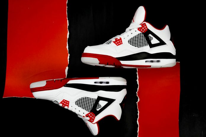 Buty Air Jordan 4