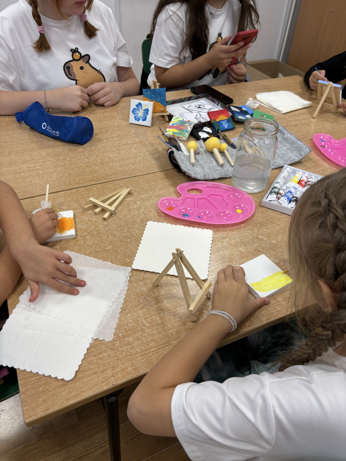 Obraz przedstawiający Projekt „ZmieniaMY DZIEWCZYNY” – tworzenie sztuki i wzajemne zrozumienie