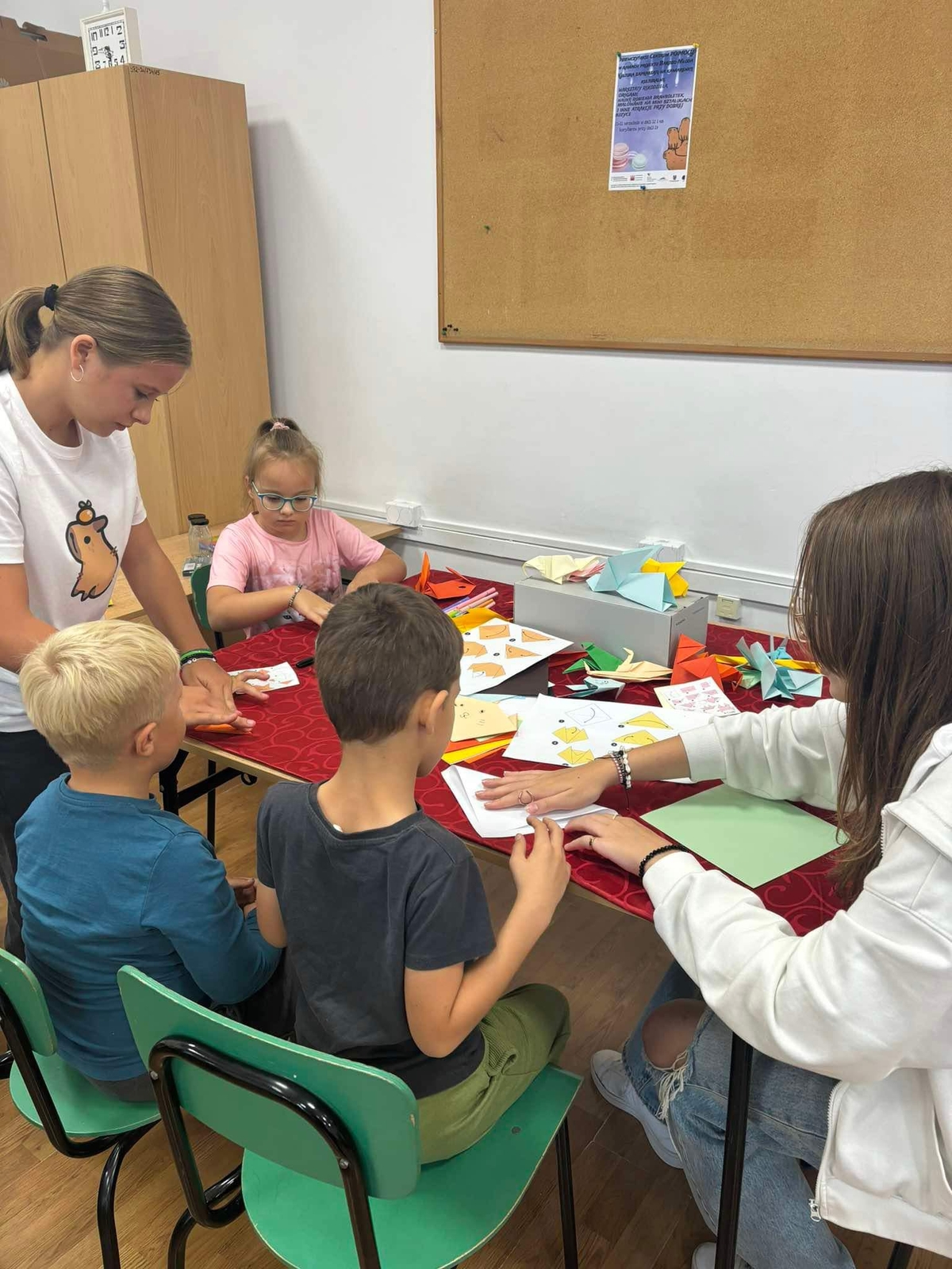 Obraz przedstawiający Projekt „ZmieniaMY DZIEWCZYNY” – tworzenie sztuki i wzajemne zrozumienie