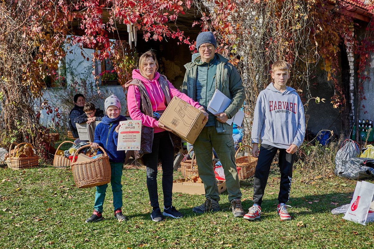 Obraz przedstawiający Ewelina Żelisko z tytułem Roztoczańskiego Króla Grzybobrania