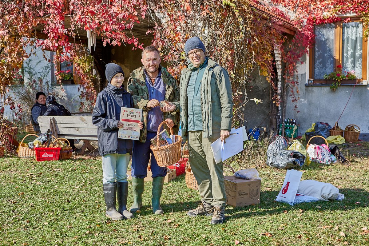Obraz przedstawiający Ewelina Żelisko z tytułem Roztoczańskiego Króla Grzybobrania