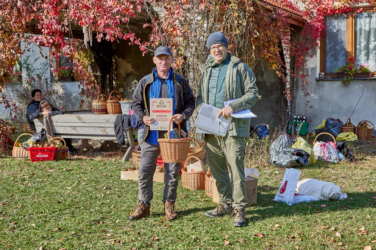 Obraz przedstawiający Ewelina Żelisko z tytułem Roztoczańskiego Króla Grzybobrania