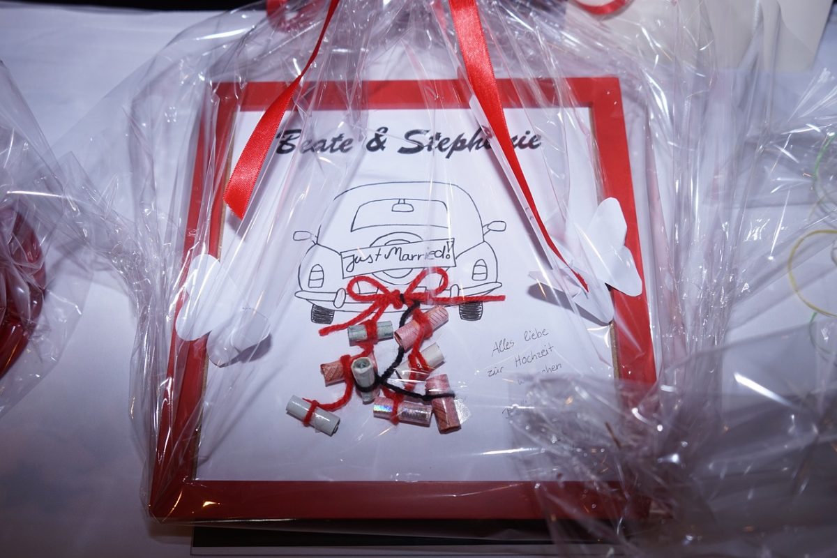 Obraz przedstawiający Czy woreczki celofanowe wykonane są z plastiku? Jak segregować takie woreczki?