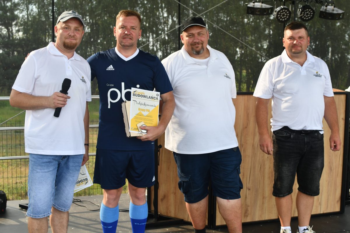 Obraz przedstawiający „Dzień Budowlańca vol. 5.0” – tłumy na stadionie i świetna zabawa w Łukawcu