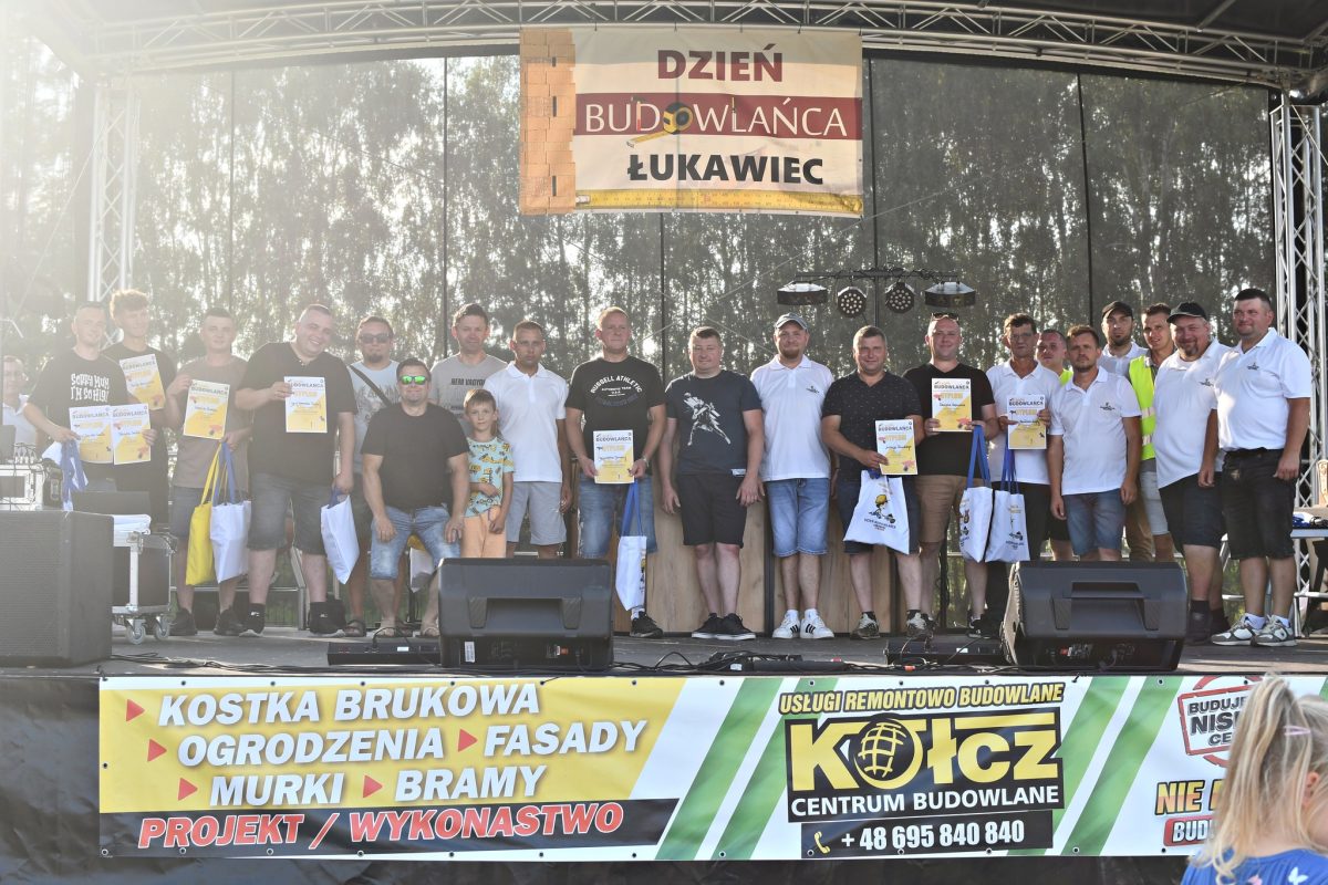 Obraz przedstawiający „Dzień Budowlańca vol. 5.0” – tłumy na stadionie i świetna zabawa w Łukawcu