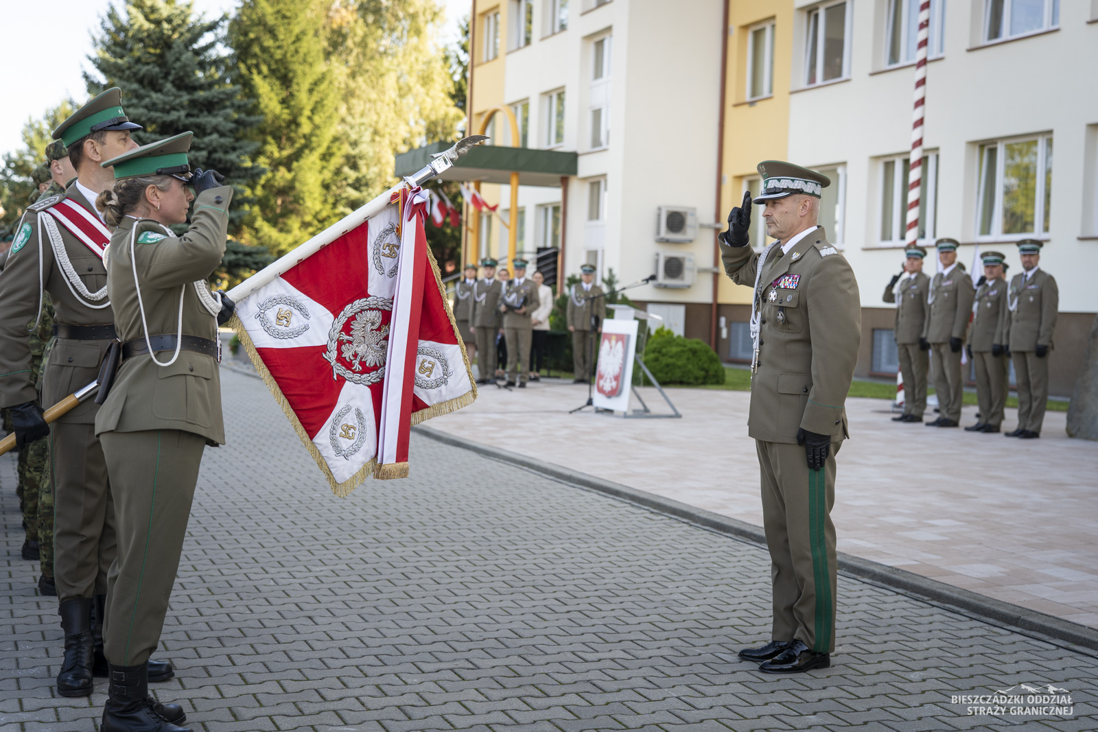 Obraz przedstawiający Nowi funkcjonariusze złożyli ślubowanie w BiOSG w Przemyślu [ZDJĘCIA]